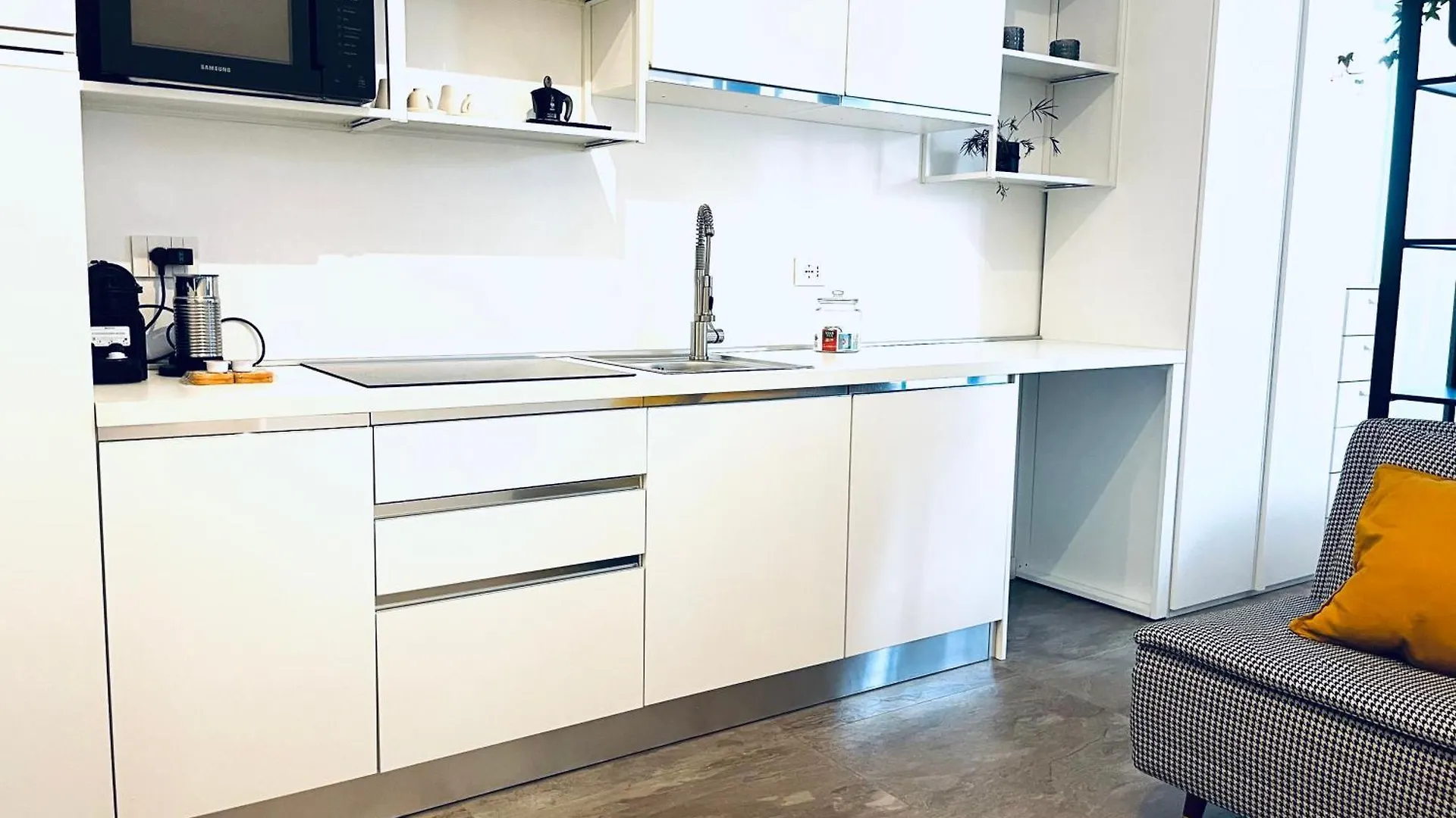 Апартаменты Tortona 767 - Smart House Nella Moda E Design - Navigli - Fuori Salone Милан Италия